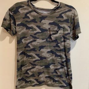 NWOT Arizona Camo T-shirt